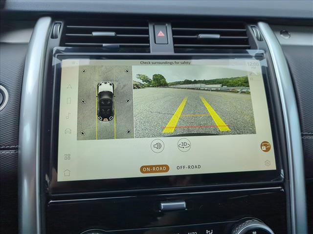 Photo of 2024 Santorini Black Metallic Land Rover Discovery