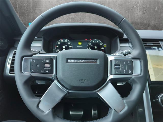 Photo of 2024 Santorini Black Metallic Land Rover Discovery