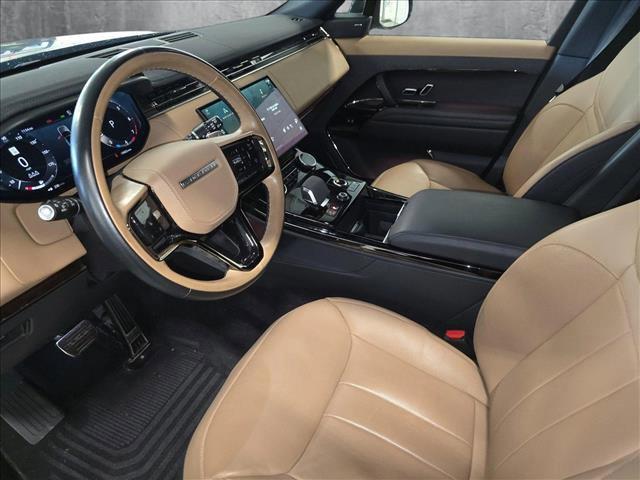 Photo of 2023 Santorini Black Metallic Land Rover Range Rover Sport