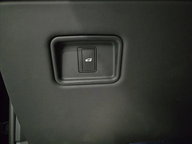 Photo of 2023 Santorini Black Metallic Land Rover Range Rover Sport