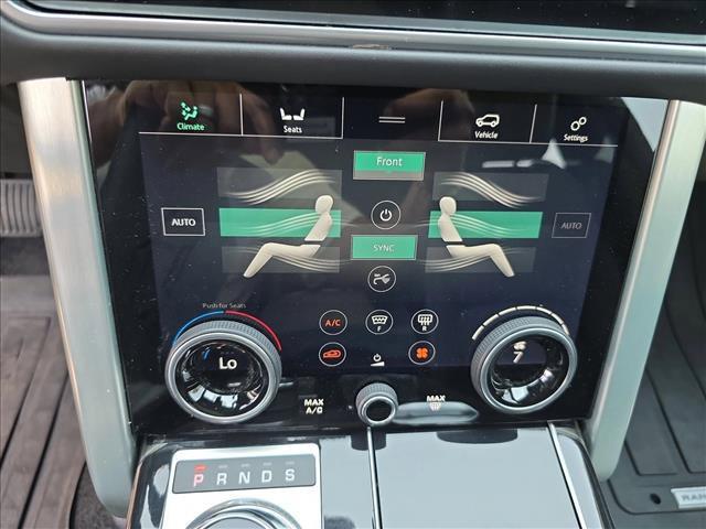 Photo of 2018 Santorini Black Metallic Land Rover Range Rover