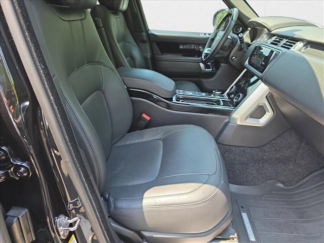 Photo of 2018 Santorini Black Metallic Land Rover Range Rover