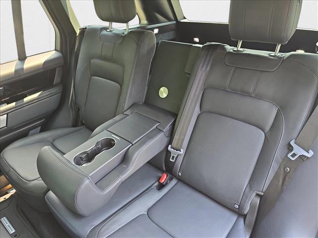 Photo of 2018 Santorini Black Metallic Land Rover Range Rover
