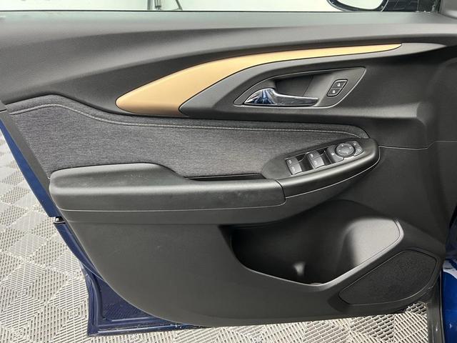Photo of 2023 Blue Glow Metallic Chevrolet Trailblazer