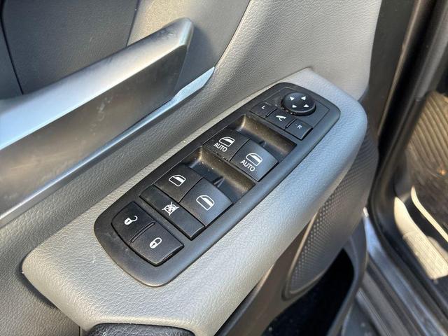 Photo of 2021 Granite Crystal Metallic Clearcoat RAM 1500