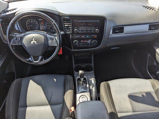 Photo of 2016 Rally Red Metallic Mitsubishi Outlander