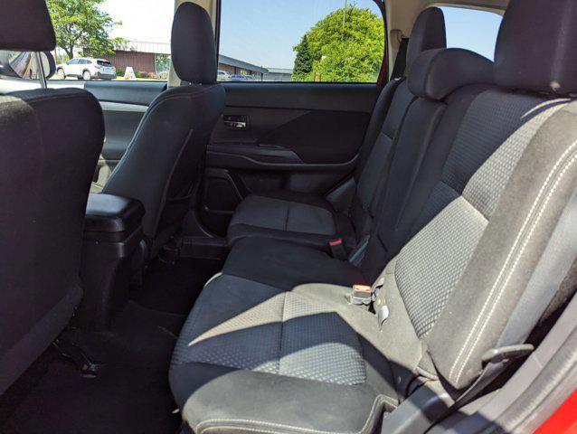 Photo of 2016 Rally Red Metallic Mitsubishi Outlander