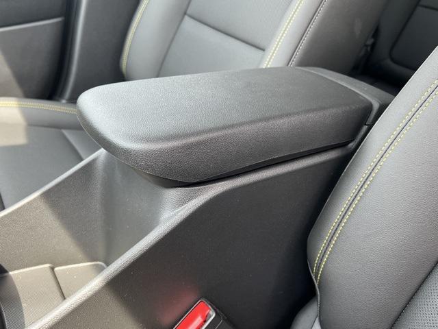 Photo of 2025 Summit White Chevrolet Trax