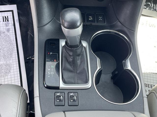 Photo of 2014 Predawn Gray Mica Toyota Highlander