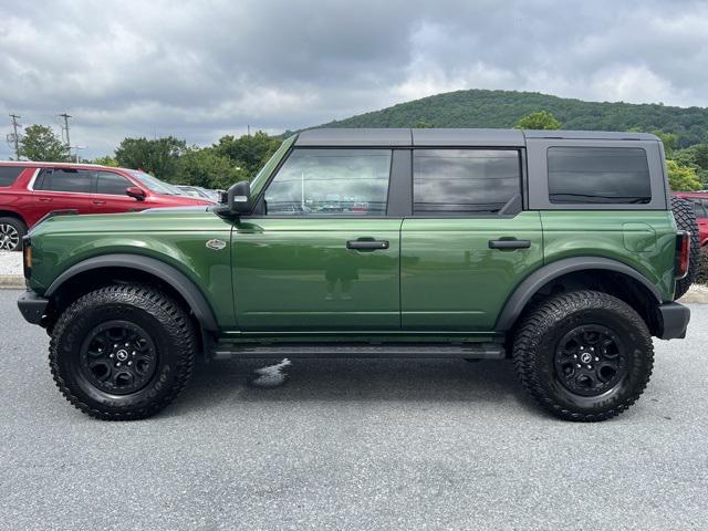 Photo of 2024 Eruption Green Metallic Ford Bronco