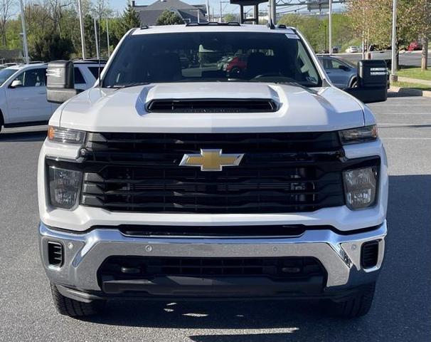 Photo of 2025 Summit White Chevrolet Silverado 2500