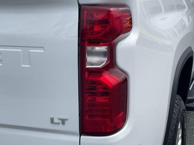 Photo of 2023 Summit White Chevrolet Silverado 2500