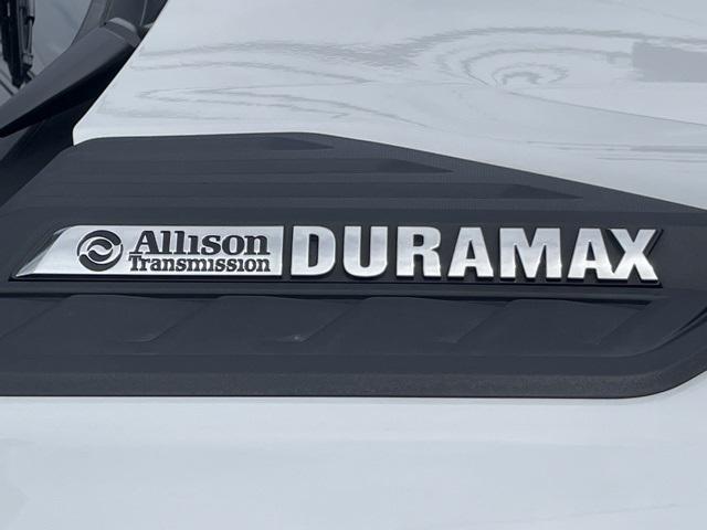 Photo of 2023 Summit White Chevrolet Silverado 2500