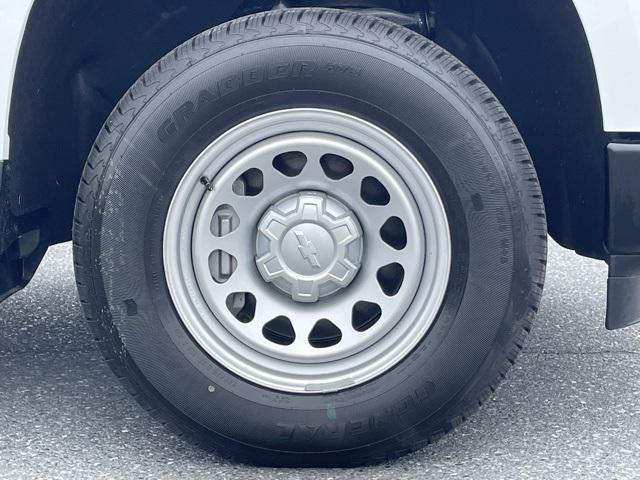 Photo of 2025 Summit White Chevrolet Silverado 1500