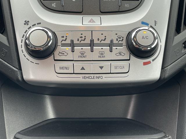 Photo of 2017 Summit White Chevrolet Equinox