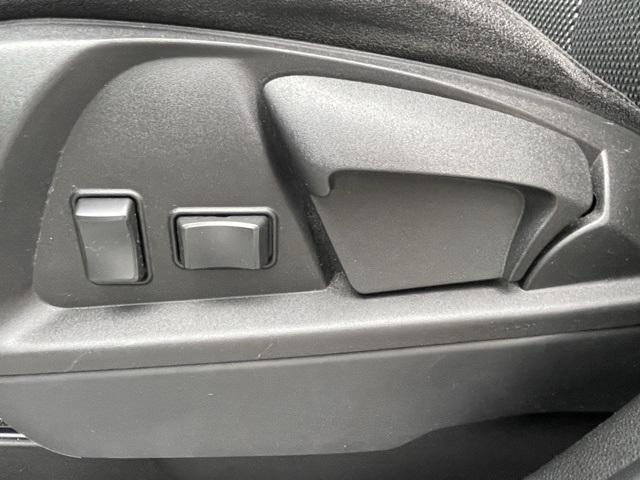 Photo of 2017 Summit White Chevrolet Equinox