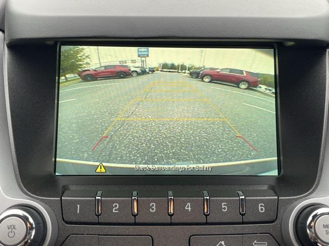 Photo of 2017 Summit White Chevrolet Equinox