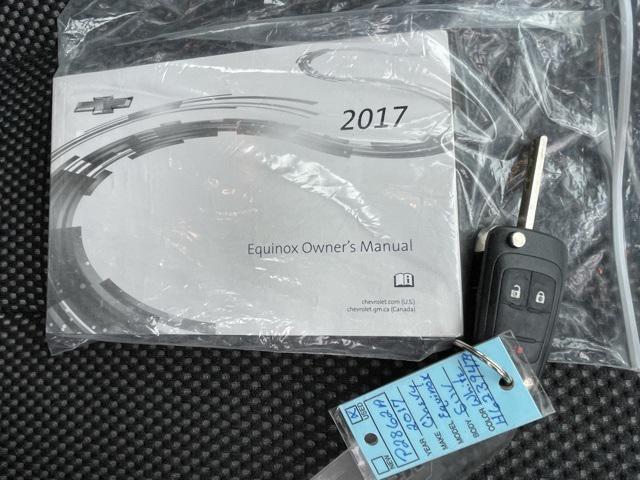Photo of 2017 Summit White Chevrolet Equinox