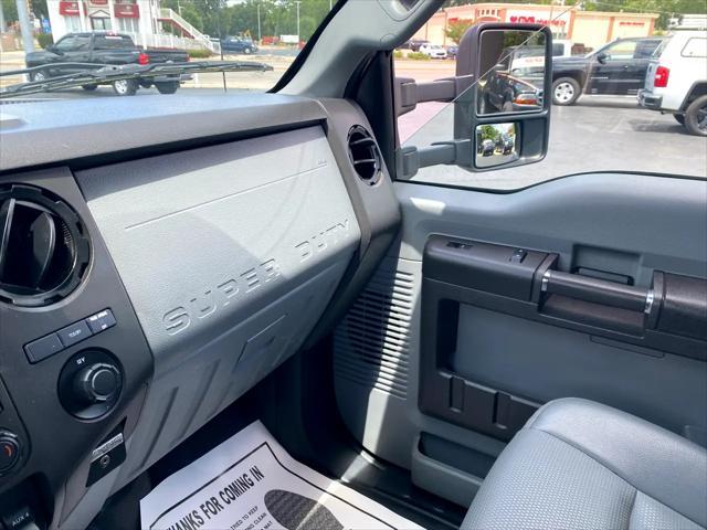 Photo of 2014 Oxford White Ford F-450