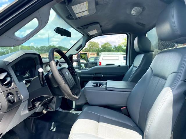 Photo of 2014 Oxford White Ford F-450