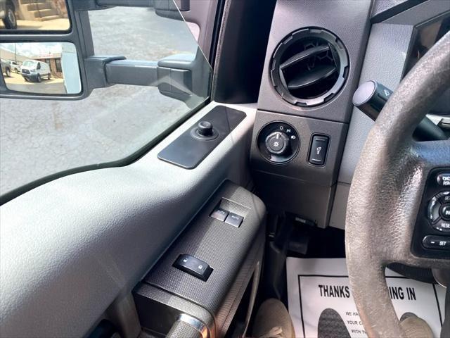 Photo of 2014 Oxford White Ford F-450