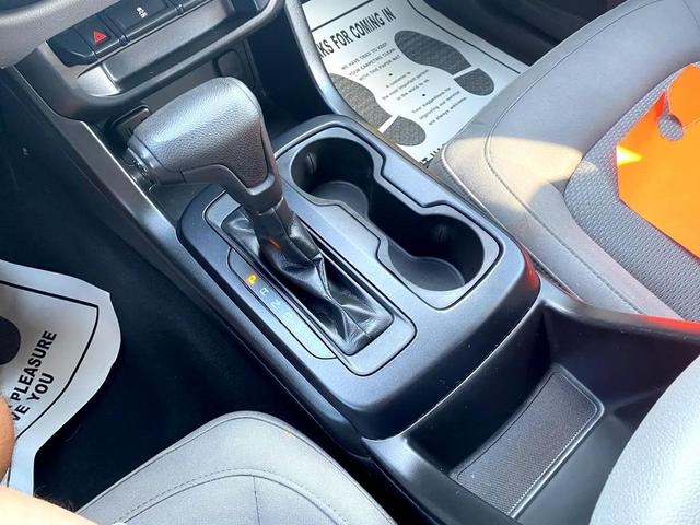 Photo of 2019 Summit White Chevrolet Colorado