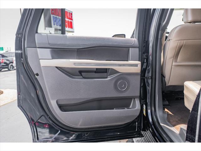 Photo of 2021 Antimatter Blue Metallic Ford Expedition Max