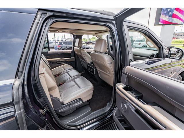 Photo of 2021 Antimatter Blue Metallic Ford Expedition Max