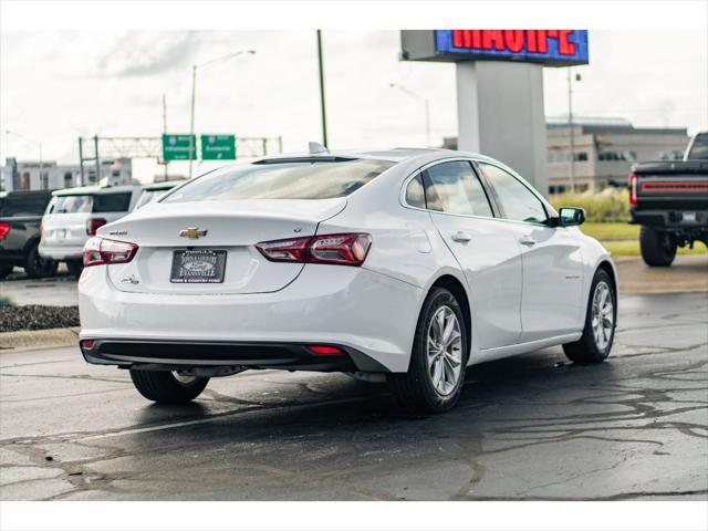 Photo of 2022 Summit White Chevrolet Malibu