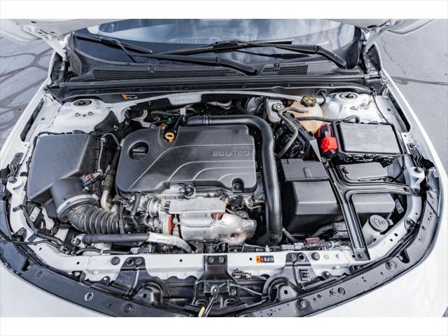 Photo of 2022 Summit White Chevrolet Malibu