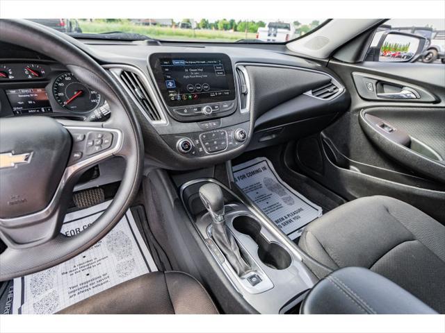 Photo of 2022 Summit White Chevrolet Malibu