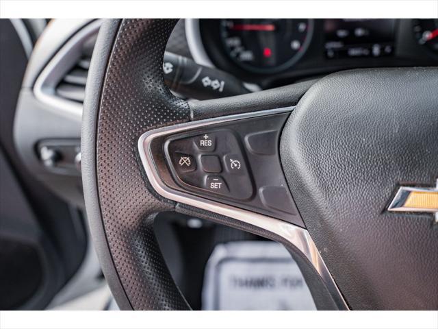 Photo of 2022 Summit White Chevrolet Malibu