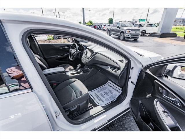 Photo of 2022 Summit White Chevrolet Malibu