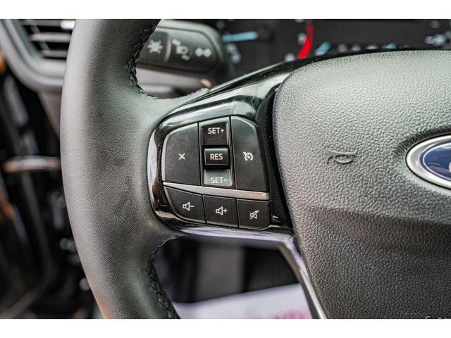 Photo of 2022 Agate Black Metallic Ford Escape