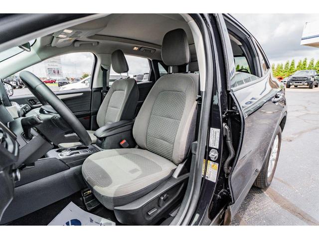 Photo of 2022 Agate Black Metallic Ford Escape