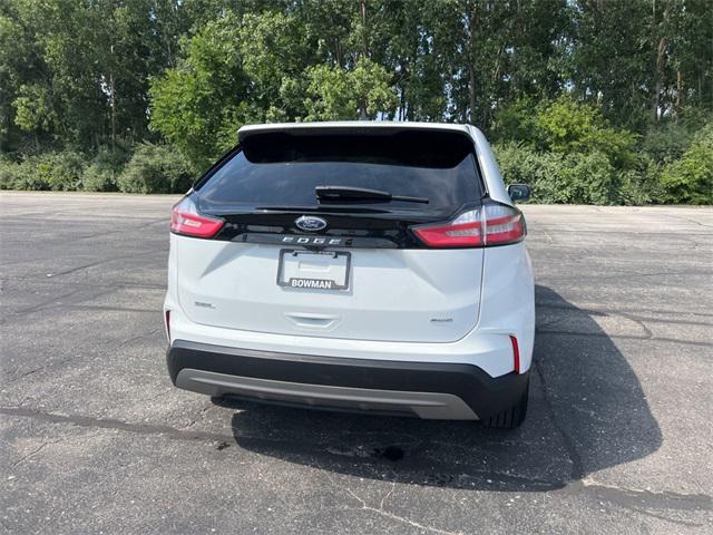 Photo of 2023 Oxford White Ford Edge
