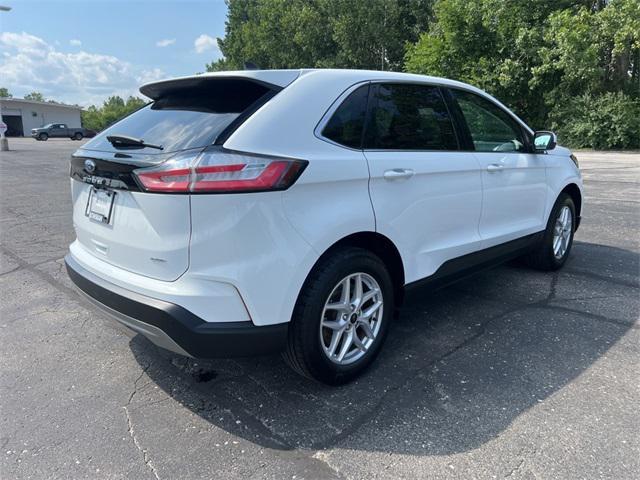 Photo of 2023 Oxford White Ford Edge