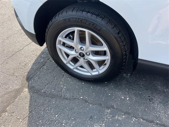 Photo of 2023 Oxford White Ford Edge