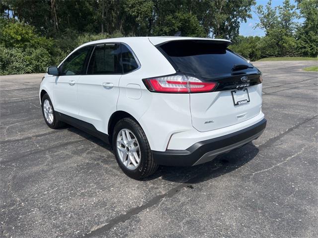 Photo of 2023 Oxford White Ford Edge