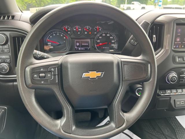 Photo of 2022 Silver Ice Metallic Chevrolet Silverado 1500