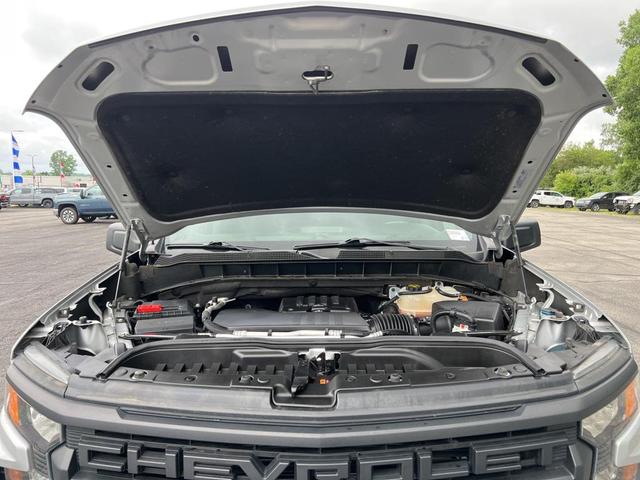 Photo of 2022 Silver Ice Metallic Chevrolet Silverado 1500