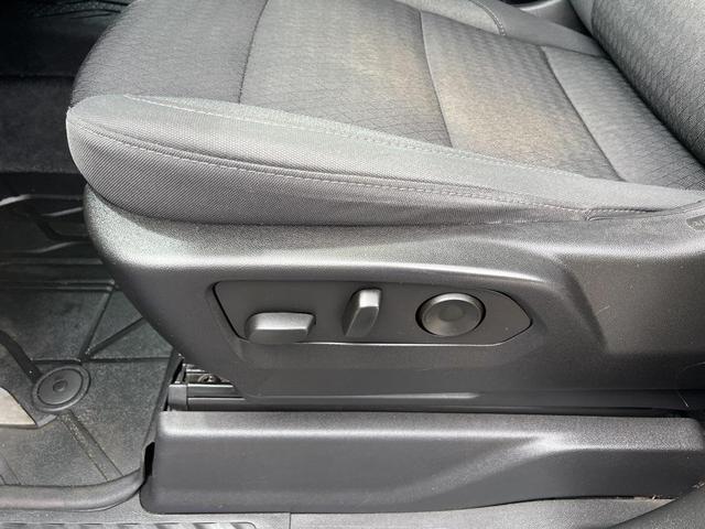 Photo of 2022 Silver Ice Metallic Chevrolet Silverado 1500