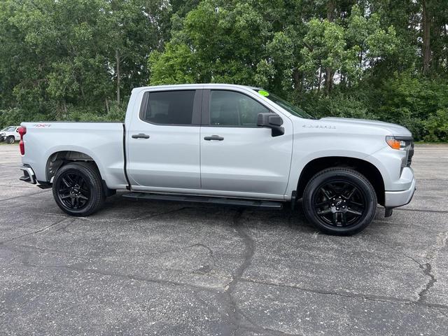 Photo of 2022 Silver Ice Metallic Chevrolet Silverado 1500