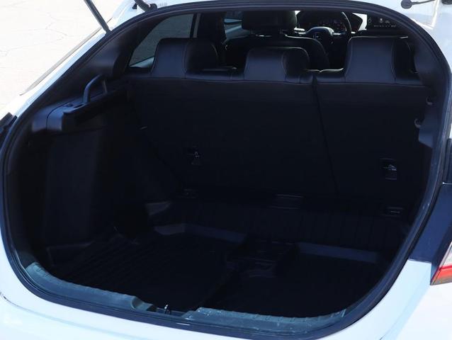 Photo of 2022 Platinum White Pearl Honda Civic