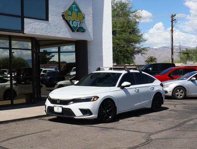 Photo of 2022 Platinum White Pearl Honda Civic