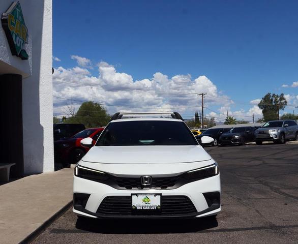 Photo of 2022 Platinum White Pearl Honda Civic