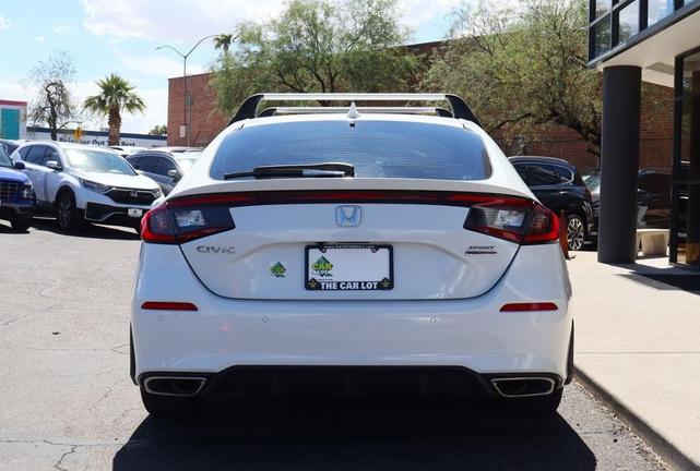Photo of 2022 Platinum White Pearl Honda Civic