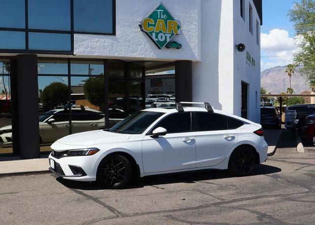 Photo of 2022 Platinum White Pearl Honda Civic
