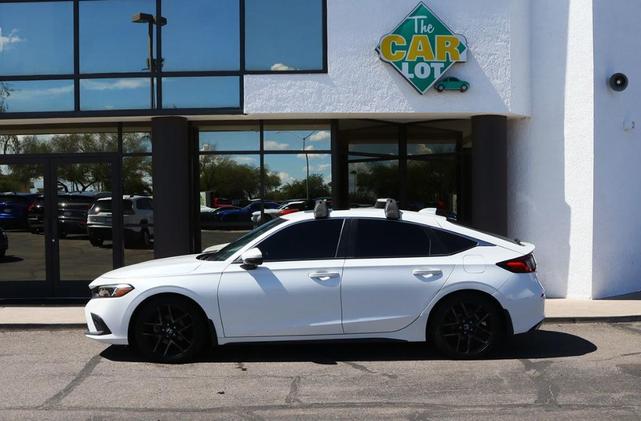 Photo of 2022 Platinum White Pearl Honda Civic