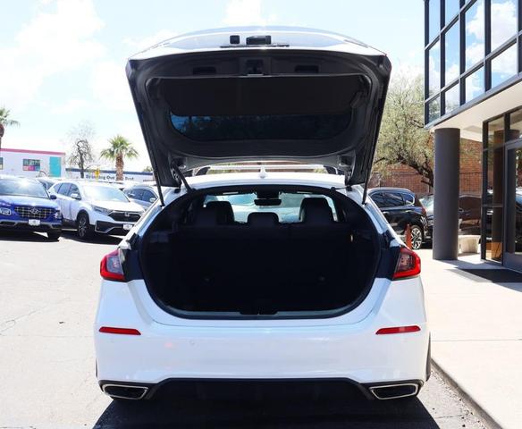 Photo of 2022 Platinum White Pearl Honda Civic